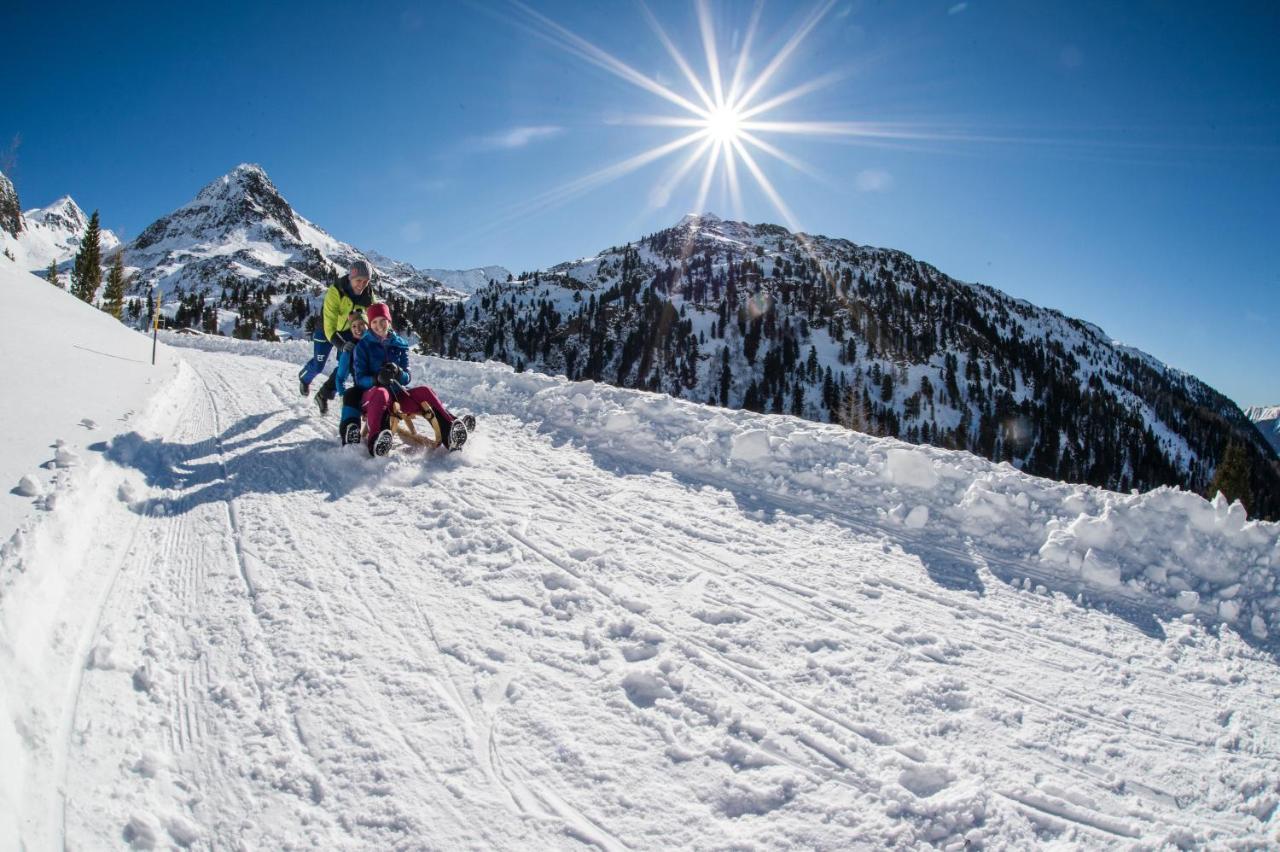 Berghotel Johanneshof Anterselva di Mezzo Exterior foto